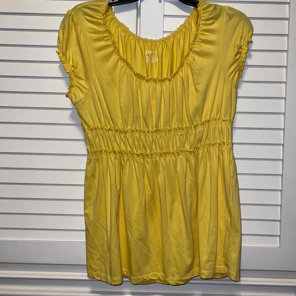 Cottagecore ruched empire waist‎ top. Petite versatile styles